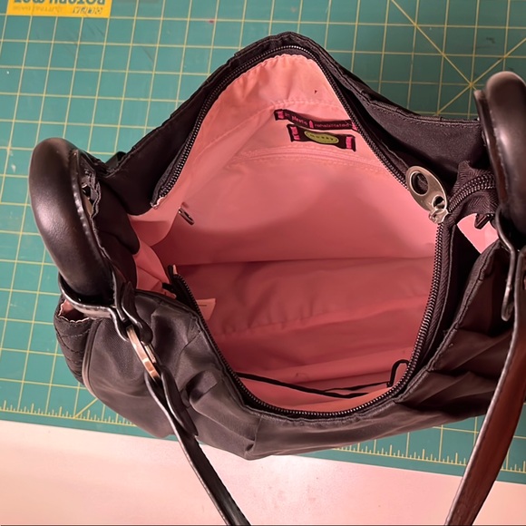 Sleek Mosey Black Crossbody and Shoulder Bag - Picture 12 of 15